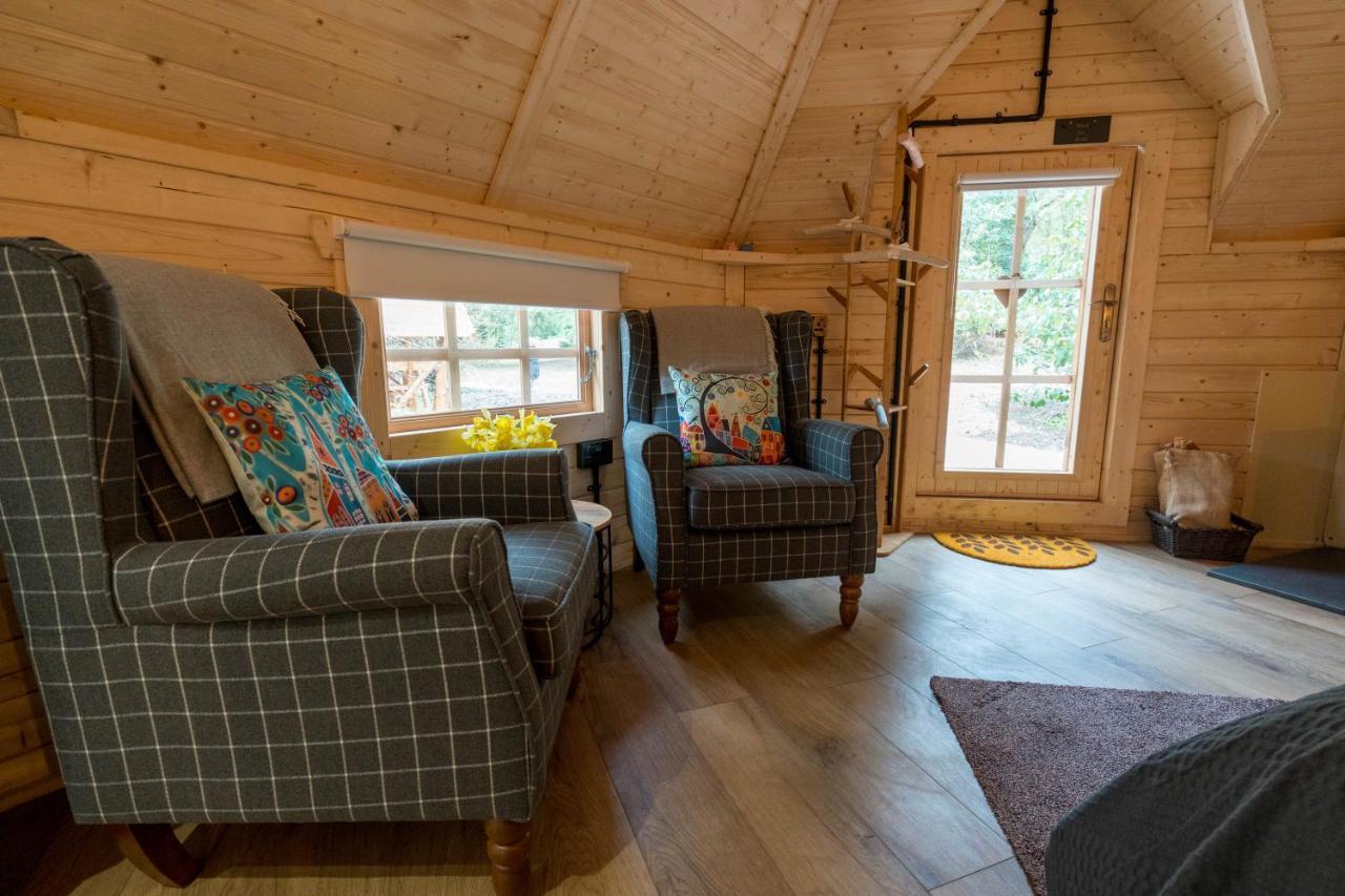 Cozy Carluke Lodge Retreat Exteriör bild
