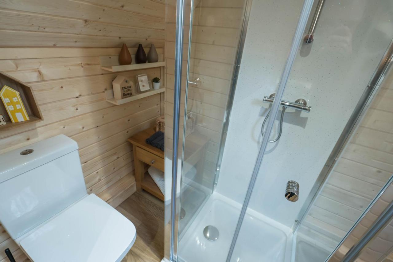 Cozy Carluke Lodge Retreat Exteriör bild