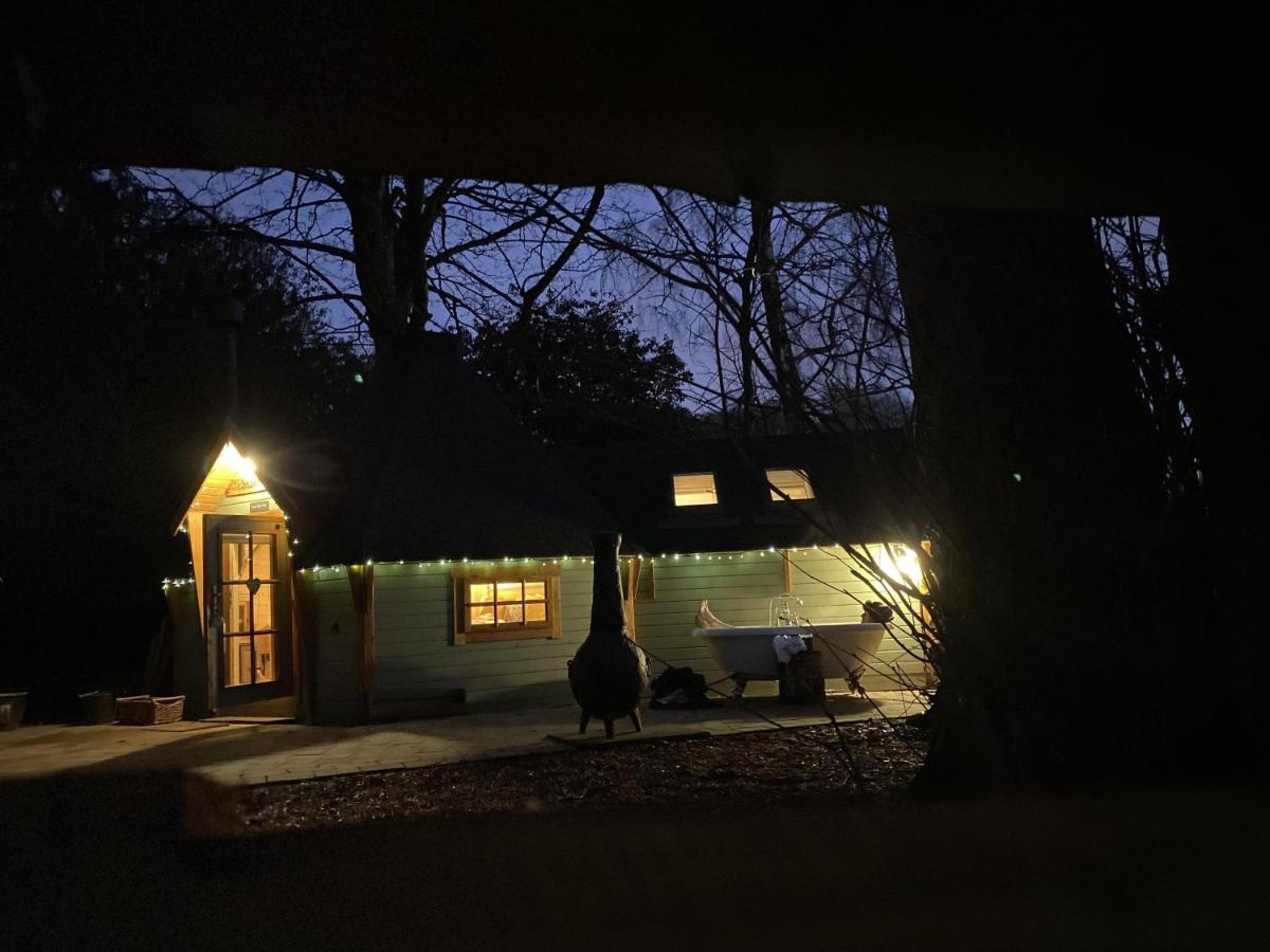 Cozy Carluke Lodge Retreat Exteriör bild